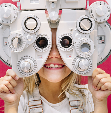 Pediatric eye exam in a comfortable setting